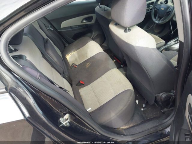 Chevrolet Cruze Ls Auto Image 9