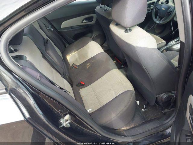 Chevrolet Cruze Ls Auto Image 9