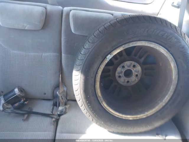 Toyota Sienna Ce Image 4