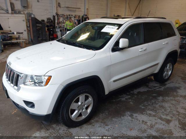 Jeep Grand Cherokee Laredo Image 10