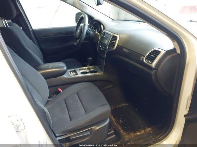 Jeep Grand Cherokee Laredo Image 3