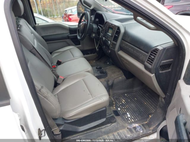 Ford F-350 Xl Image 10