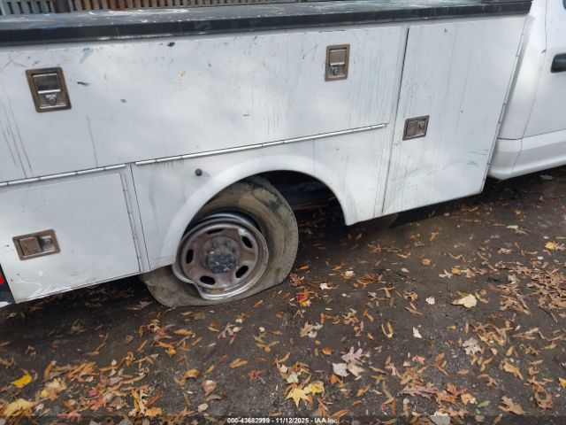 Ford F-350 Xl Image 2