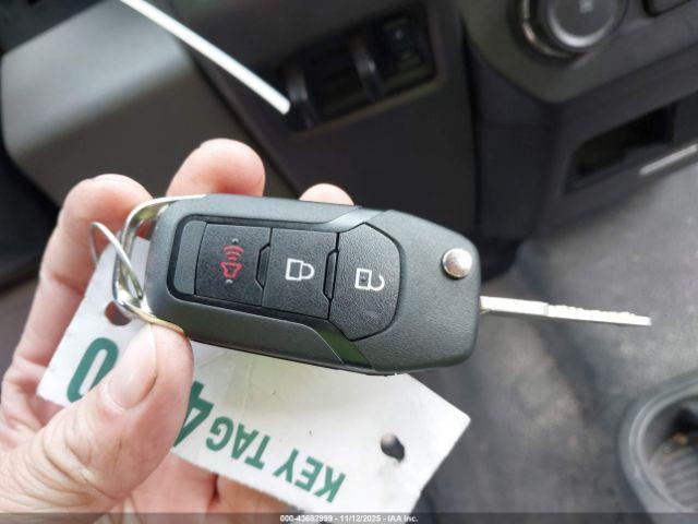 Ford F-350 Xl Image 7