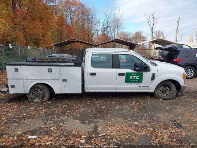 Ford F-350 Xl Image 18