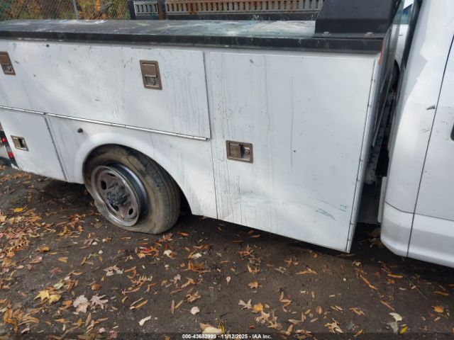 Ford F-350 Xl Image 16