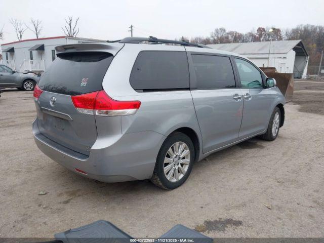 Toyota Sienna Xle 7 Passenger Image 3