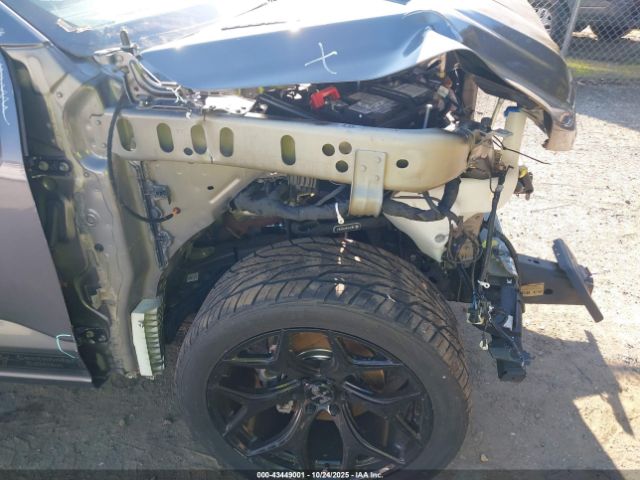 Ford F-150 Lariat Image 16