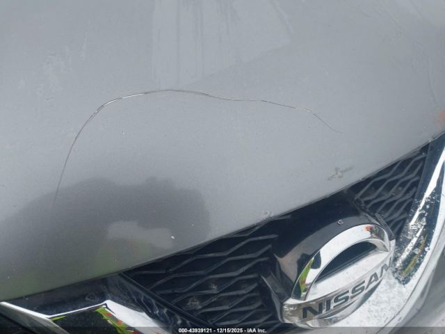 Nissan Rogue S Image 6