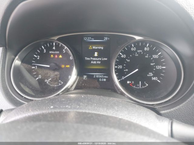 Nissan Rogue S Image 9