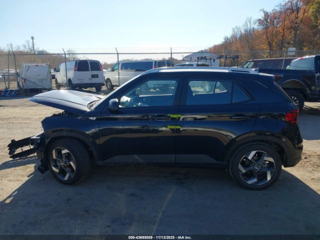 Hyundai VENUE Sel Image 12