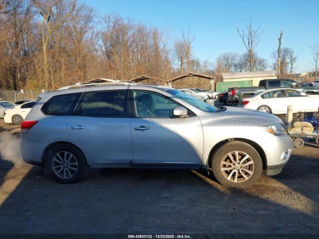 Nissan Pathfinder Sl Image 16