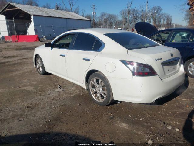 Nissan Maxima Image 4