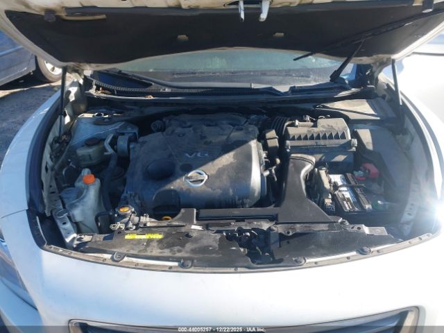 Nissan Maxima Image 11