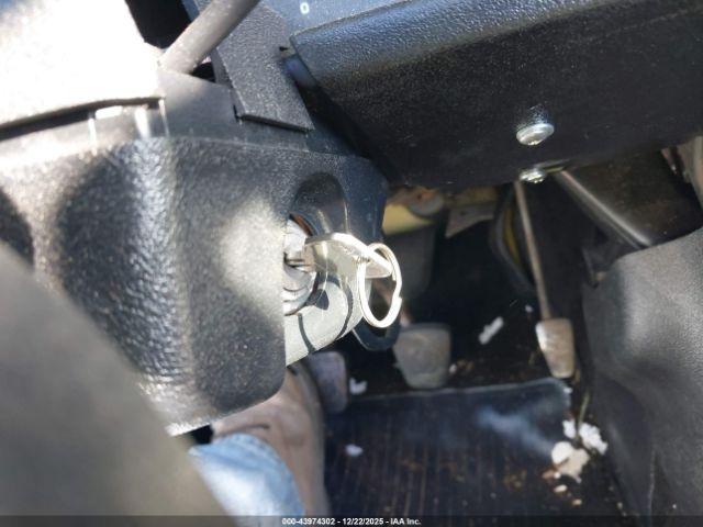 Triumph Yr7 Image 12