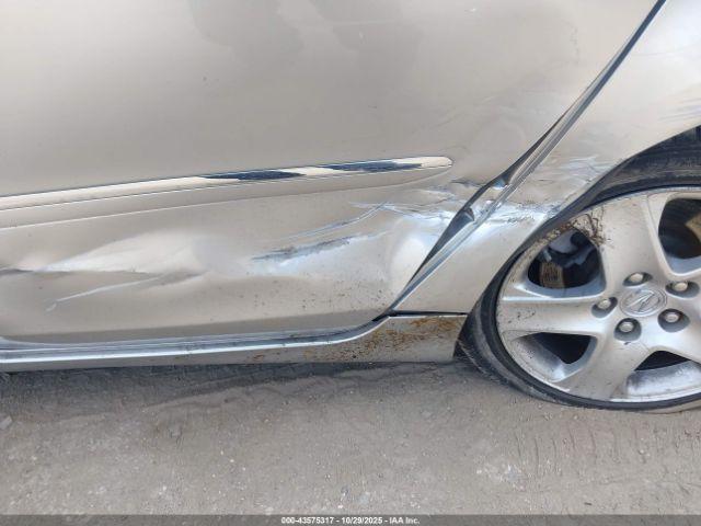 Acura RL 3.5 Image 12