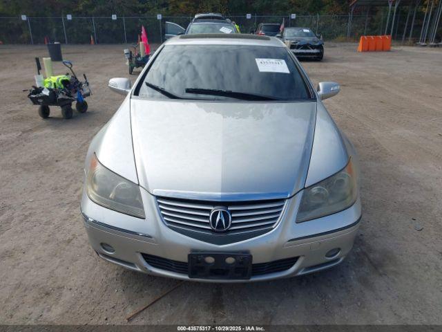 Acura RL 3.5 Image 9