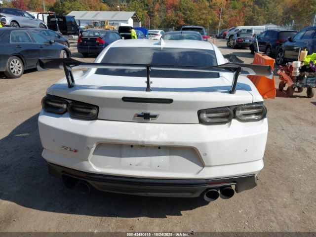 Chevrolet Camaro Rwd  Zl1 Image 13