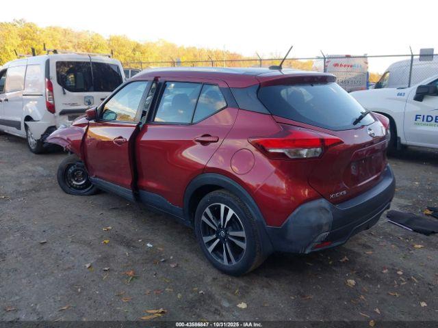 Nissan Kicks Sv Image 2