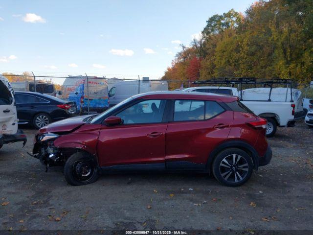 Nissan Kicks Sv Image 9