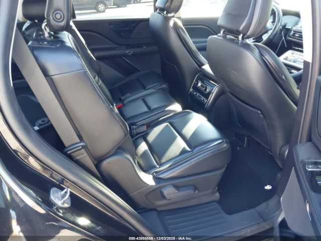 Lincoln Aviator Standard Image 18