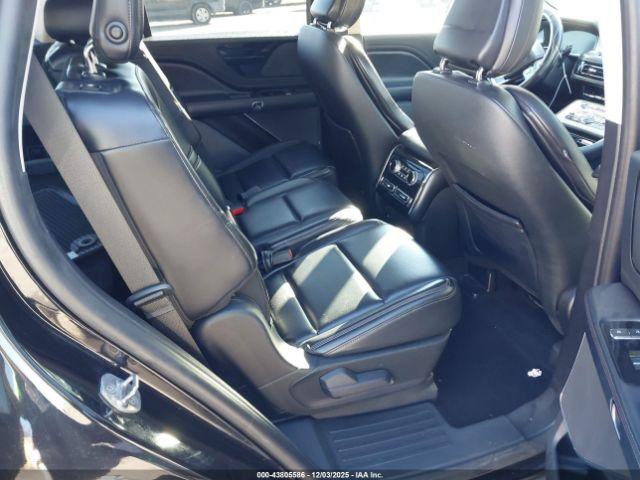 Lincoln Aviator Standard Image 18