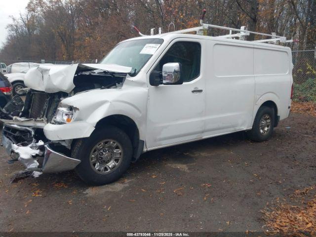 Nissan Nv Sl V8 Image 11