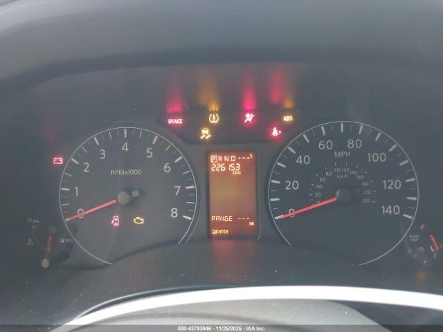 Nissan Nv Sl V8 Image 17