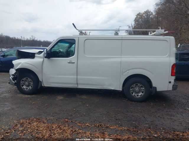 Nissan Nv Sl V8 Image 6