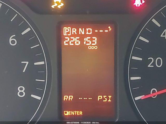 Nissan Nv Sl V8 Image 20