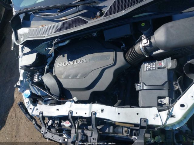 Honda Pilot Awd Touring 8 Passenger Image 6