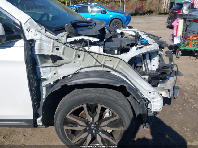 Honda Pilot Awd Touring 8 Passenger Image 15