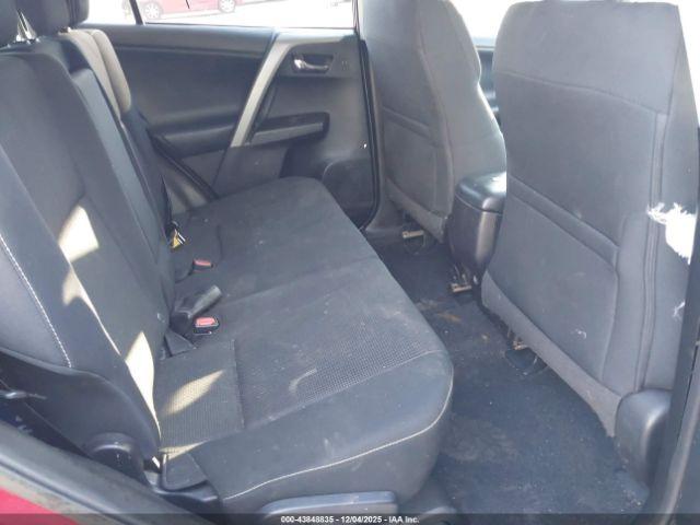 Toyota RAV4 Xle Image 10