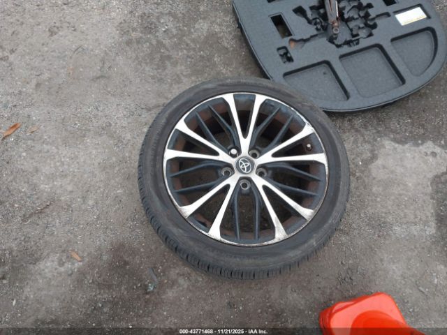 Toyota Camry Se Image 2