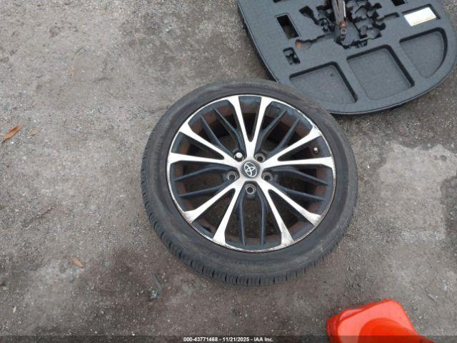 Toyota Camry Se Image 2