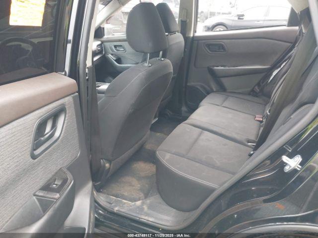 Nissan Rogue S Intelligent Awd Image 4