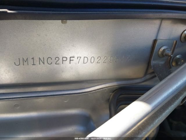 Mazda MX-5 Miata Grand Touring Image 2