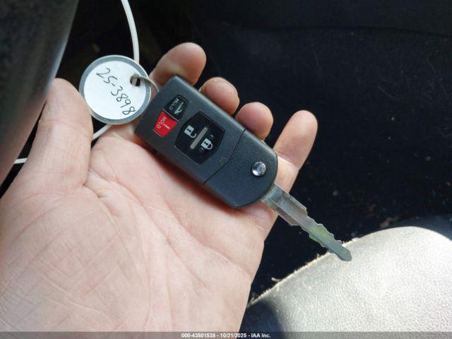 Mazda MX-5 Miata Grand Touring Image 5