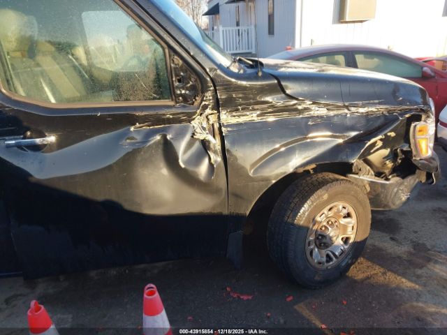 Nissan Nv Sv V6 Image 2