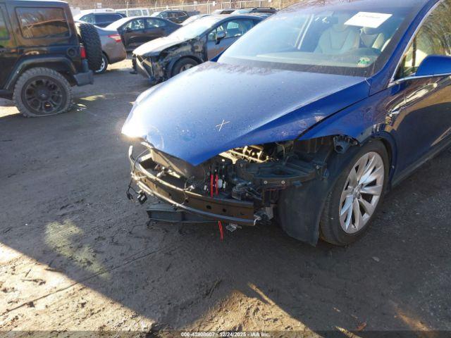 Tesla Model X Image 3