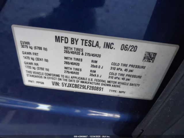 Tesla Model X Image 8
