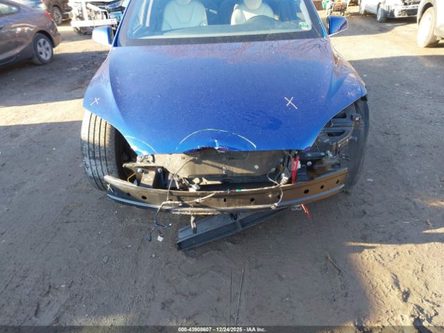 Tesla Model X Image 20