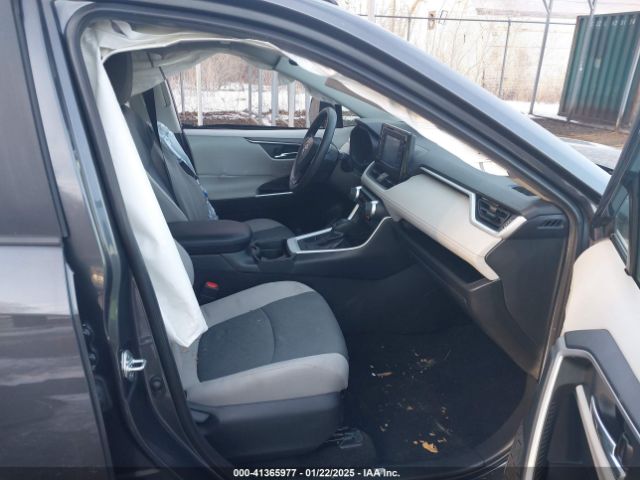 Toyota RAV4 Xle Image 13