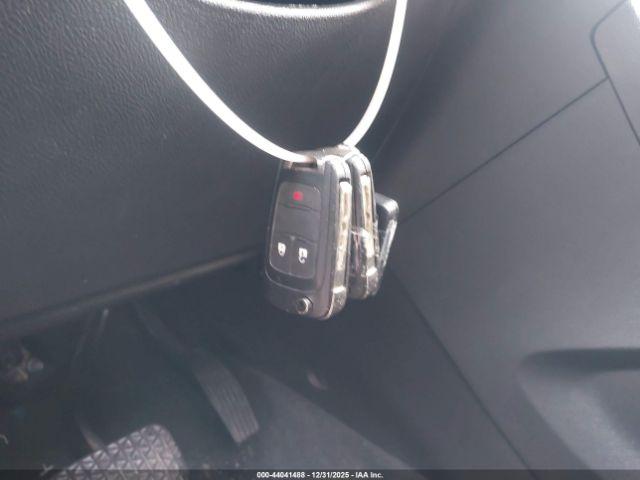 Chevrolet Trax 1ls Image 5