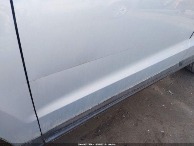 Hyundai SANTA FE Gls Image 3