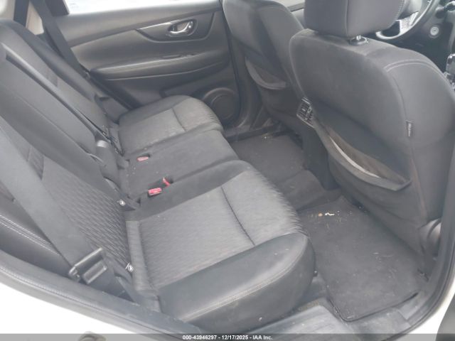 Nissan Rogue S Image 7