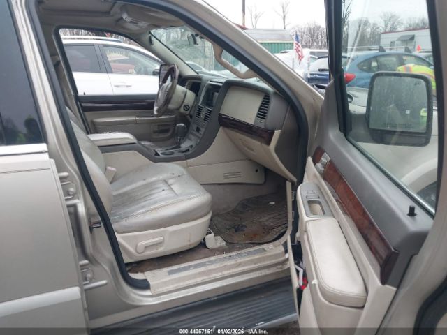 Lincoln Aviator Image 9