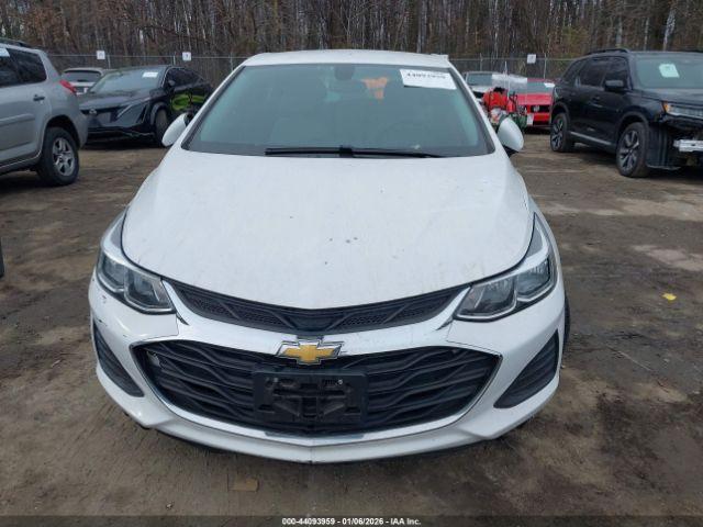 Chevrolet Cruze Ls Image 12