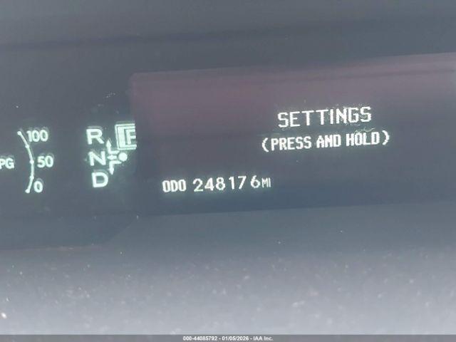 Toyota Prius Three Image 4