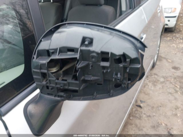 Toyota Prius Three Image 15